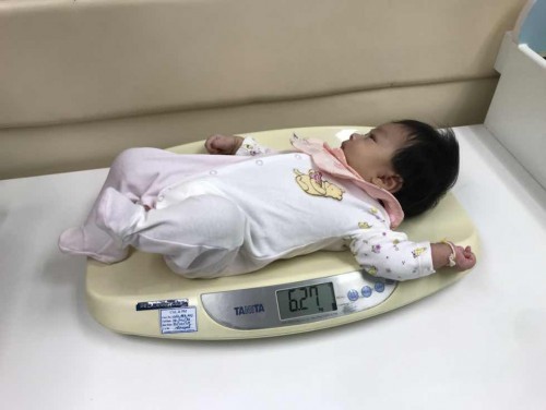 ถามเรื่องน้ำหนักลูกคะแม่ๆ