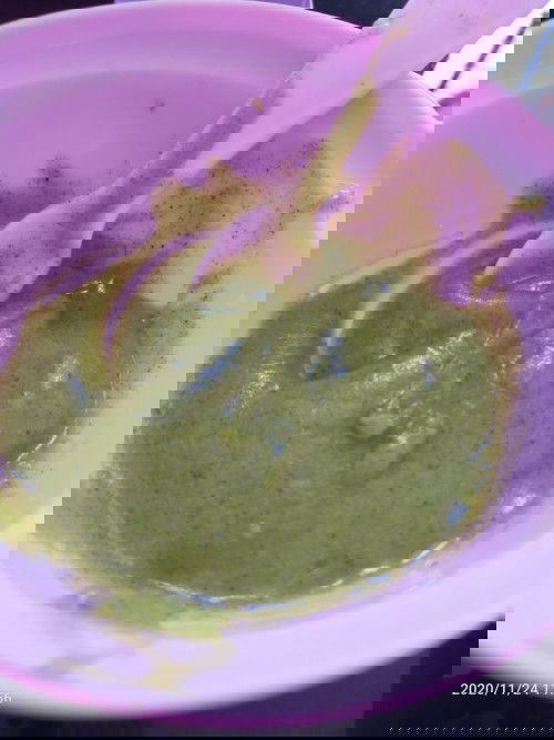 Start na ng solid foods si baby