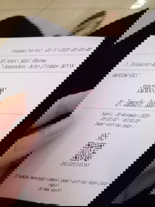 Dr mlm ke subuh sebentar sakit sebentar ilang. Pas buang air kecil darah keluar lg. 😭😭😭