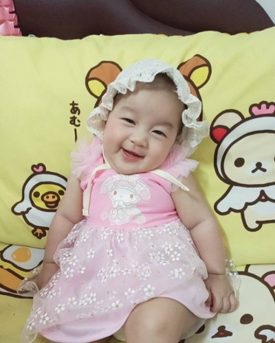 นอกจากจะมีเหนียงมีพุงนิ่มๆ ยังมีแก้มให้จิ้มอีกด้วยน๊าาา☺💗