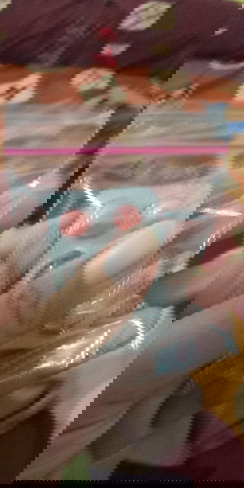 selamat pagi bunda, saya lina sedang hamil 6 minggu, saya keluar flek darah ,bahaya kah ya?