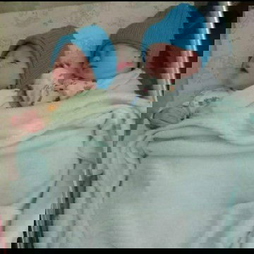 Alhamdulillah Kakak adik twins kami lahir dengan persalinan normal di minggu ke 37 minggu 6 hri