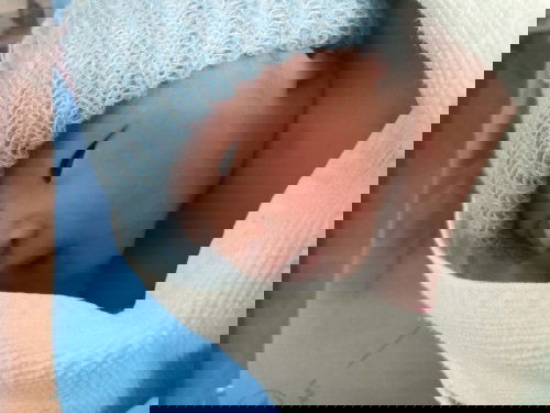 กำหนดคลอด 9 ธันวาคม คลอดน้อง 30 พฤษจิกายน 38 w 5 d น้ำหนัก 2740  ลูกสาวค่ะ ท้องแรก เจ็บ 6 ชม.