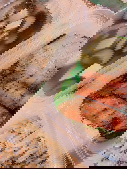 Halal Confinement Meal