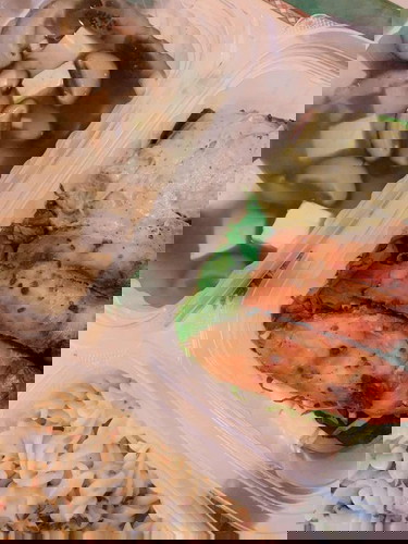 Halal Confinement Meal