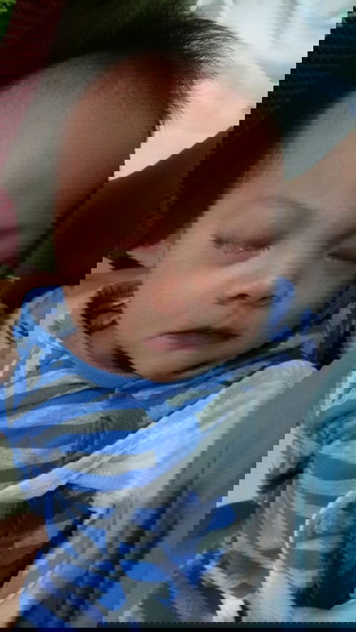 Nagmumutang mata ni baby