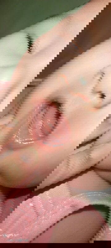 normal po kaya 2 mag 3 months pa lng po cya sa dec.16  thanks po sa mkksgot