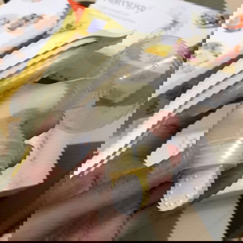 PELOVED MEDELA MANUAL BREAST PUMP