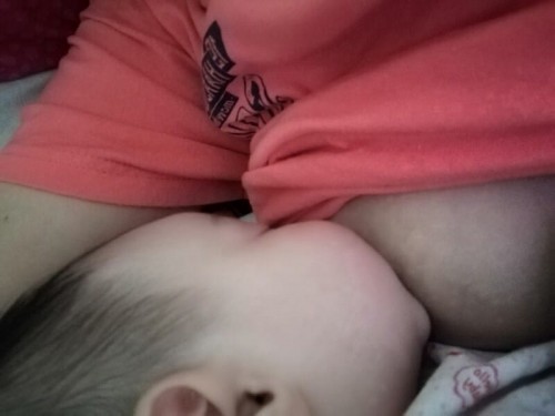 แม่ๆมีวิธีให้ลูกเลิกเต้ายังไงบ้างค่ะ (แม่บ้านนี้ต้องไปทำงานค่ะ)