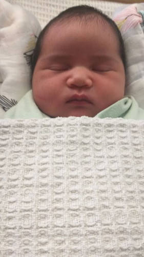 Alhamdulillah..sy telah selamat melahirkan bayi perempuan semalam, berusia 38 minggu secara normal.