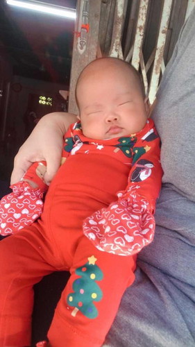 แรกเกิดลูกตัวเล็ก