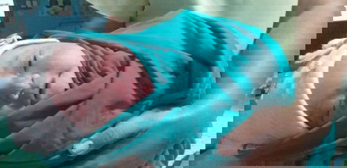 แตกแล้วจ้าาาา กำหนด 16 ธันวา แตก 13 ธันวา สวัสดีค่ะ หนูชื่อ น้องพอใจ เกิดวันที่ 13 เดือนธันวาคม 2563 เวลา 03.54 น. น้ำหนัก 3,160 กรัม
🥰🥰🥰 #เจ็บปวดที่งดงาม #เจ็บที่ไม่มีวันลืม #รักตั้งแต่ยังไม่เห็นหน้า #น้ำตาไหลตั้งแต่เห็นครั้งแรก
ว่านอนสอนง่าย เลี้ยงง่ายๆ