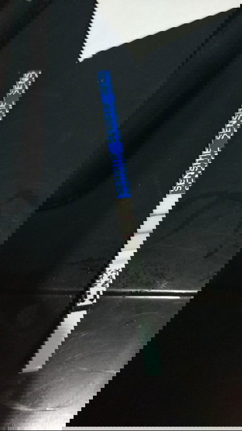 Bagaimana ya , semalam saya k bidan dan tespek hasilnya samar,sedangkan test sendiri hasilnya jelas