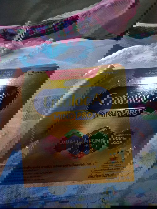 นมทารกเเรกเกิด