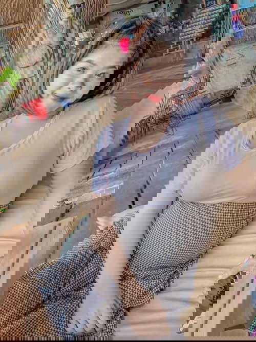 35+4 เเต่รู้สึกเหมือนน้ำเดินเเล้ว ควรไปโรงบาลเลยมั้ยค่ะ 
หมอกำหนดคลอด17มกราคมค้า