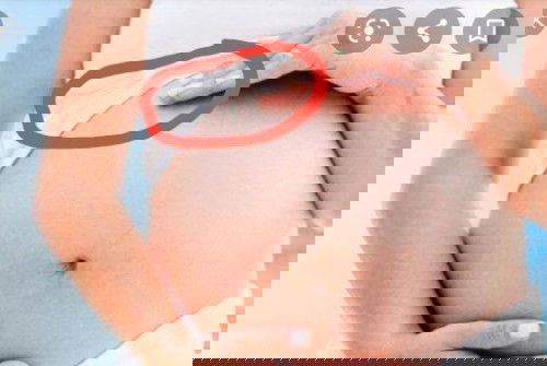 ปวดตึงตรงท้องบน ขวา