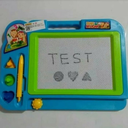 Mainan Favoritku Papan Tulis Magnet