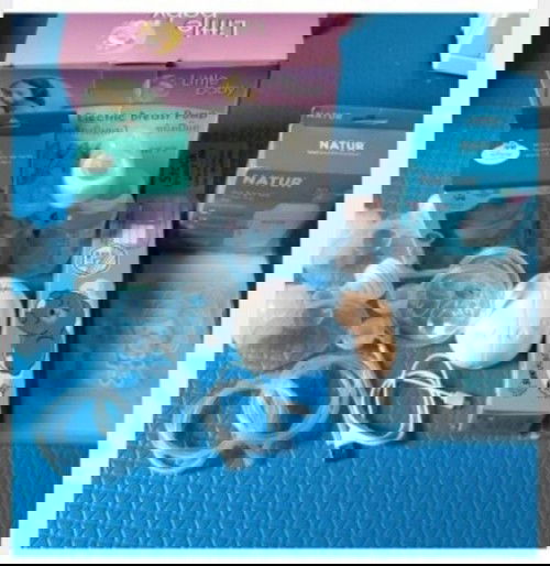 ส่งต่อเครื่องปั๊มนม+ถุงเก็บน้ำนมสภาพดี อุปกรณ์ครบ