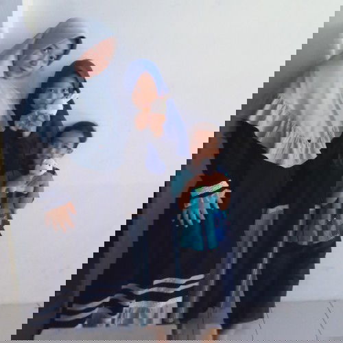 Bagaimana cara mngatasi kaki bengkak dimasa kehamilan?