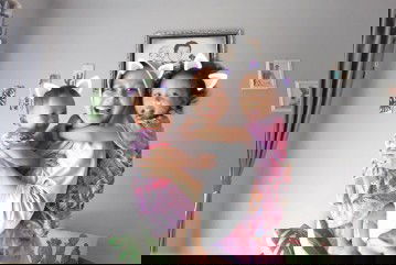 PEJUANG LDM (LONG DISTANCE MARRIAGE) DENGAN 2 BALITA