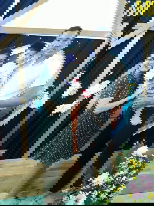 Giáng sinh thì vui mà con lại bệnh