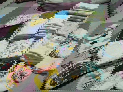 Baju bayi Prelove -Free (Closed)