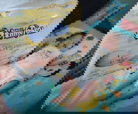 ถึงเวลาเปลี่ยนผ้าอ้อมแล้วน้องคาเมลไม่มีงอแงเลยจ้า