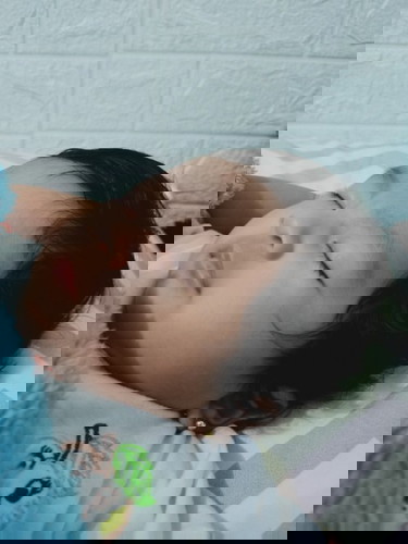 Bun disini ada ga yg anaknya ga digundul?
mau cukur gundul baby sya cuma masih galau