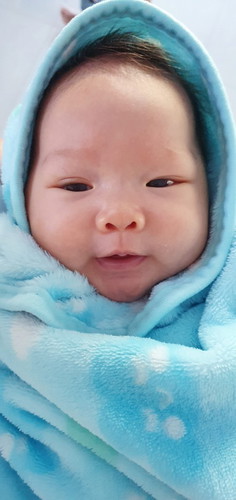 ลูกไม่ยอมยิ้ม😂