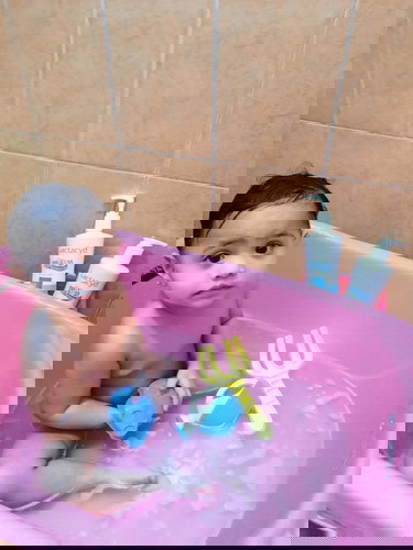 The New Lactacyd Milky Rich Moisture Bath