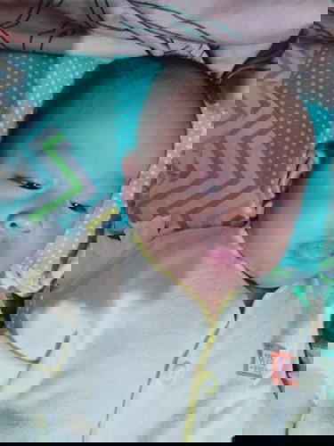 2buln 16 hari usiaku