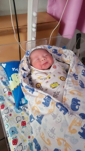 Alhamdulillah sudah lahir anak kami pada hari ini 15 Januari 2021..hpl 29 Januari 2021