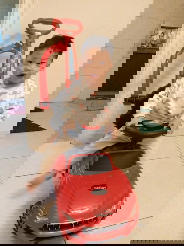 Memang normal anak setahun mula mogok makan?