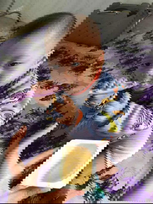 Các m cho e hoi be nhà e rất thik váng sữa mỗi ngày con ăn 1 hộp ngày nao cũng ăn 
An vang sữa moi ngay nv co tôt ko a