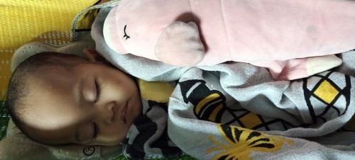 อากาศหนาวตัวเล็กจะนอนง่ายหน่อย 4วัน จะ 11เดือนคับปม