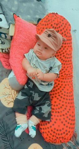 Bun mau tanya dong, di sini ada gak yg sma Baby nya jarang bab, anak saya udh 2mnggu lbih blm bab?