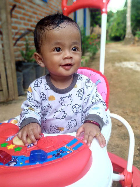 Diomong sama bibik.a mertua