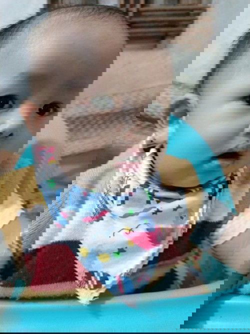 Bé 8th15 khóc đêm