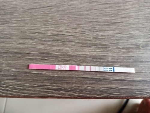 ควรไปฝากครรภ์ตอนกี่ week คะ เพิ่งตรวจเมื่อเช้า คิดว่าท้องแน่ๆ ในแอฟบอก 5 week กับ 1 วัน แล้วค่ะ