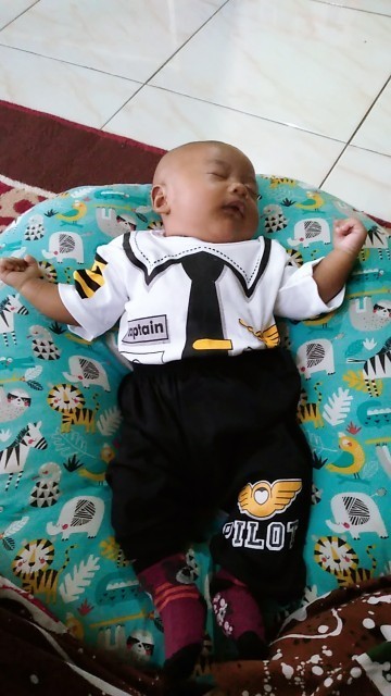 Bayi 2 bulan 8 hari