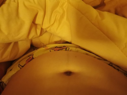 ท้องได้16Week6Dมีอาการท้องนูนไปข้างเดียวแบบนี้ปกติไหมคะ