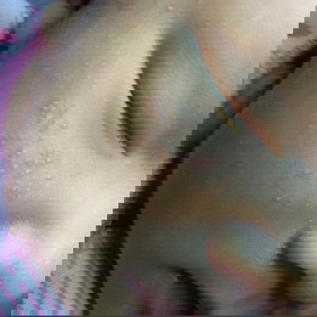 Bintik bintik kecil putih