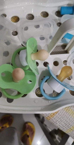 Baby Flo Pacifier: nipple difference