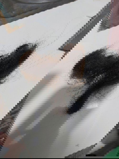 M nào có cách chỉ e với