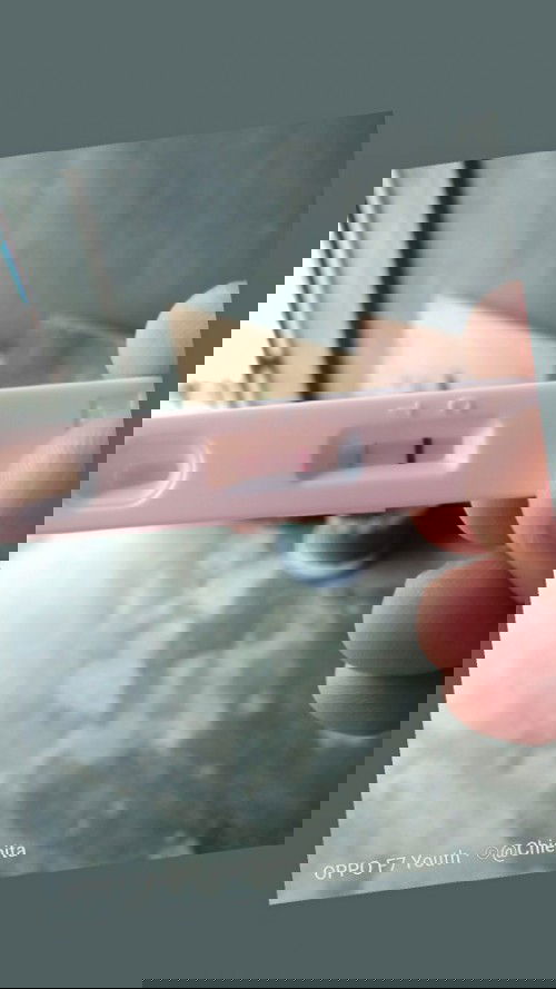 Positive po ba or neagtive?5 days delay po ako today nag p.t po ako kanina umaga