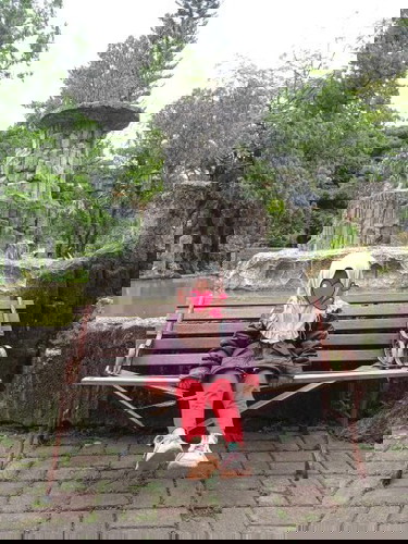 anak pertama ku selalu di banding bandingkan dengan adiknya