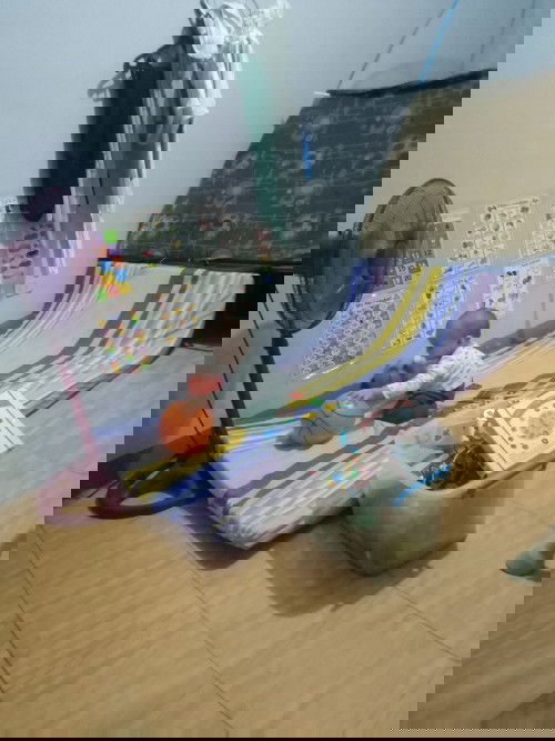 Selling my baby preloved