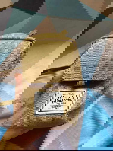 For sale tas Herschel authentic mini like new, tag belum dicopot!