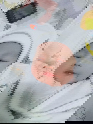 Team feb,,!!
Baby's out !!!