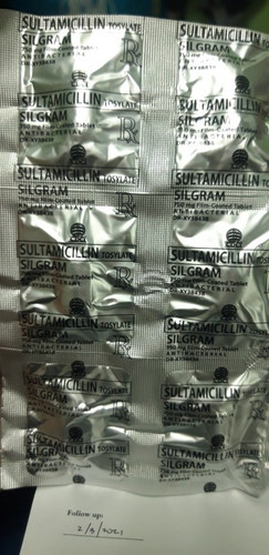 Sultamicillin antibiotic for uti